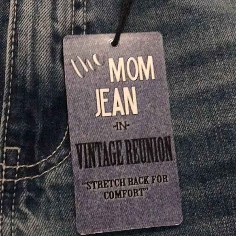 Jeans - Picture 2 of 5